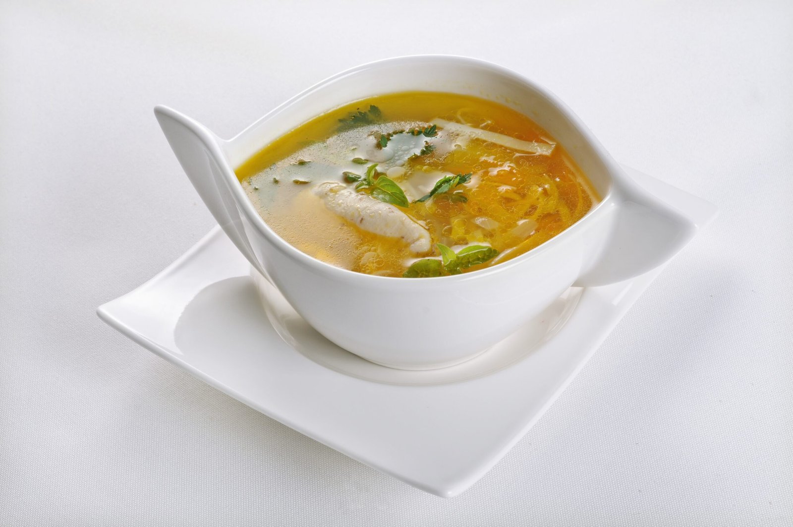 Soupe de poulet au lait de coco & citronnelle